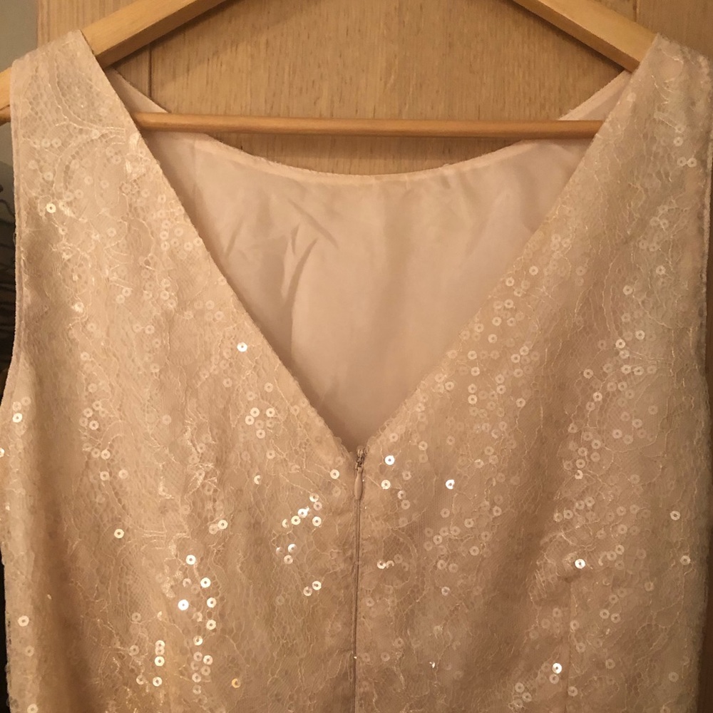 Dress - Picture 4 of 6